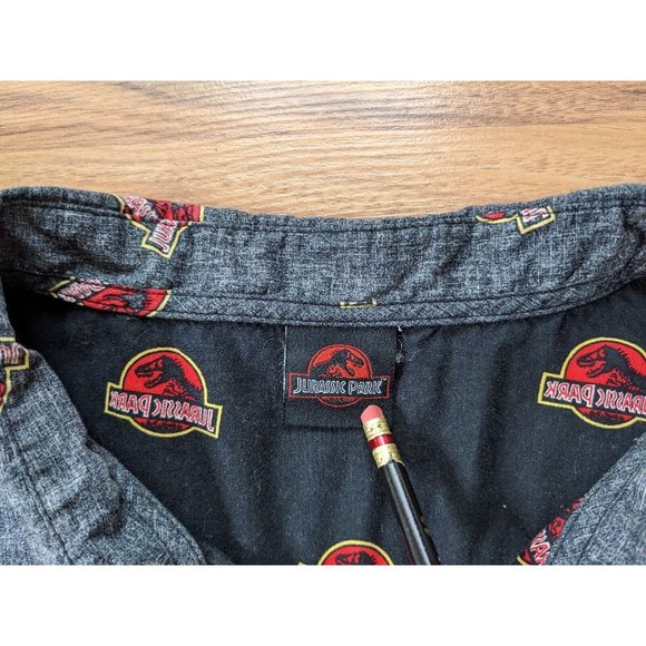 Jurassic Park Mens Button Short Sleeve Shirt Size XL Black All Over Print B6 - Picture 6 of 10